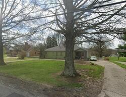 Pre-foreclosure in  Ebenezer Rd Cincinnati, OH 45248