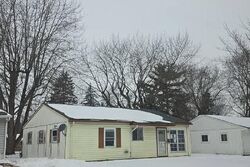 Pre-foreclosure in  Northlea Dr Lima, OH 45801