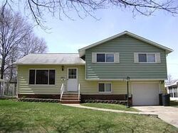 Pre-foreclosure in  Calamie Dr Cleveland, OH 44130