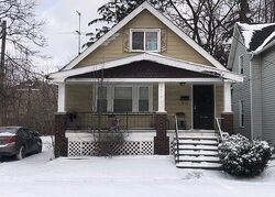 Pre-foreclosure in  Selzer Ave Cleveland, OH 44109