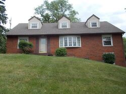 Pre-foreclosure in  Salvatore Pl Hamilton, OH 45013