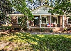Pre-foreclosure in  Crenshaw Dr Hope Mills, NC 28348