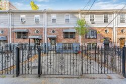 Pre-foreclosure in  Undercliff Ave Bronx, NY 10453