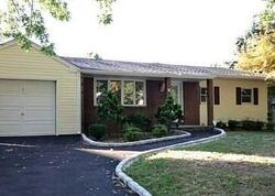Pre-foreclosure in  Kinsella St Huntington Station, NY 11746