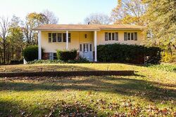 Pre-foreclosure in  N EAST AVE Vineland, NJ 08360