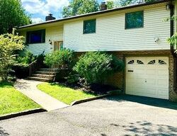 Pre-foreclosure in  Falcon Rd Livingston, NJ 07039