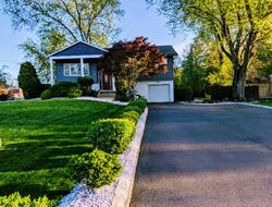 Pre-foreclosure in  Chaucer Rd Englishtown, NJ 07726