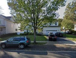 Pre-foreclosure in  Park Ave Teaneck, NJ 07666