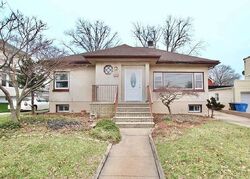 Pre-foreclosure in  Maxwell Ave Fords, NJ 08863