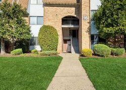 Pre-foreclosure in  Edison Glen Ter Edison, NJ 08837