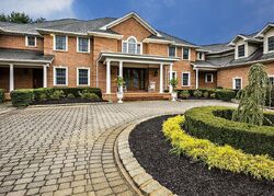 Pre-foreclosure in  Willow Brook Rd Colts Neck, NJ 07722
