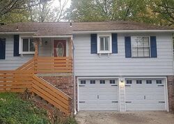 Pre-foreclosure in  Nw Camelot Ct Blue Springs, MO 64015