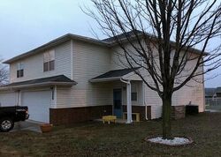 Pre-foreclosure in  Hickory Ridge Saint Robert, MO 65584