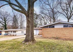 Pre-foreclosure in  Ridge Dr Florissant, MO 63033