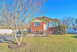 Pre-foreclosure in  Drake Ave Stoughton, MA 02072