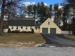  Forbes Ln, Windham ME