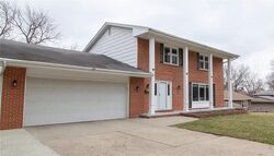 Pre-foreclosure in  Pleasant St West Des Moines, IA 50266