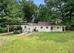 Pre-foreclosure in  Crestmont Dr Fort Wayne, IN 46816