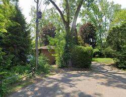 Pre-foreclosure in  Eastview Dr Bristol, IN 46507