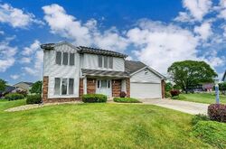 Pre-foreclosure in  Whitestone Ct Fort Wayne, IN 46804