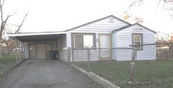 Pre-foreclosure in  S Delawanda Ave Muncie, IN 47302