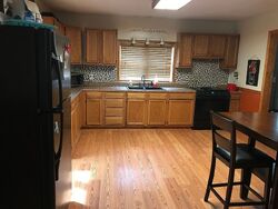  S 8th St, West Terre Haute IN