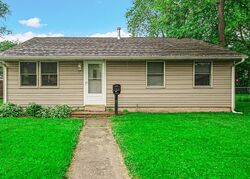  S 12th St, Chesterton IN