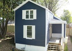 Pre-foreclosure in  Kleymeyer Ave Evansville, IN 47720
