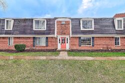Pre-foreclosure in  Hoover Village Dr Indianapolis, IN 46260