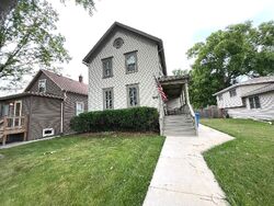 Pre-foreclosure in  W 35th Pl Steger, IL 60475