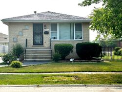 Pre-foreclosure in  Ravisloe Ter Country Club Hills, IL 60478