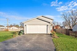 Pre-foreclosure in  Melrose Ave Round Lake, IL 60073