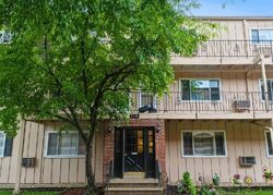 Pre-foreclosure in  Algonquin Rd  Rolling Meadows, IL 60008