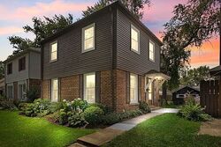 Pre-foreclosure in  Hull Ave Westchester, IL 60154