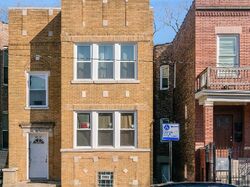 Pre-foreclosure in  S Rhodes Ave Chicago, IL 60637