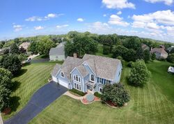 Pre-foreclosure in  Stony Hill Ln Crystal Lake, IL 60012