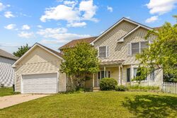 Pre-foreclosure in  Jake Ln Hampshire, IL 60140