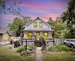 Pre-foreclosure in  183rd St Lansing, IL 60438