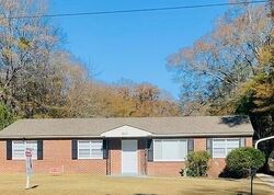 Pre-foreclosure in  Flanders Dr Warner Robins, GA 31093