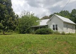 Pre-foreclosure in  Hartwell Hwy Elberton, GA 30635