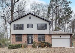 Pre-foreclosure in  Londonderry Ct Lithonia, GA 30038