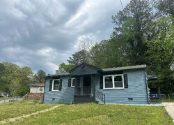 Pre-foreclosure in  Clovis Ct Nw Atlanta, GA 30331
