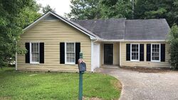 Pre-foreclosure in  CHASELAND CT Jonesboro, GA 30238