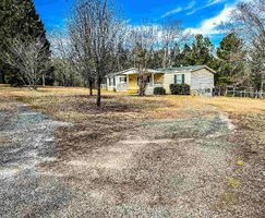  Oak Valley Dr, Forsyth GA