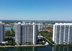 Pre-foreclosure in  Island Blvd  North Miami Beach, FL 33160