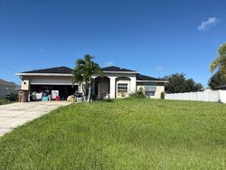 Pre-foreclosure in  Sw 1st Ave Cape Coral, FL 33914