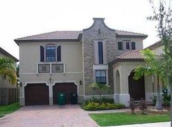 Pre-foreclosure in  Sw 112th Ct Homestead, FL 33032