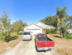 Pre-foreclosure in  Thornbush Pkwy Davenport, FL 33837