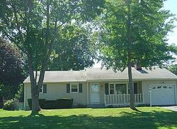 Pre-foreclosure in  Oxbow Dr Meriden, CT 06450