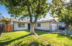 Pre-foreclosure in  Graves Ave Sacramento, CA 95838